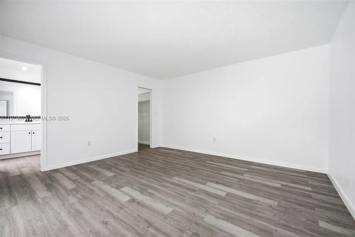 9241 Sunset Strip, Sunrise FL 33322