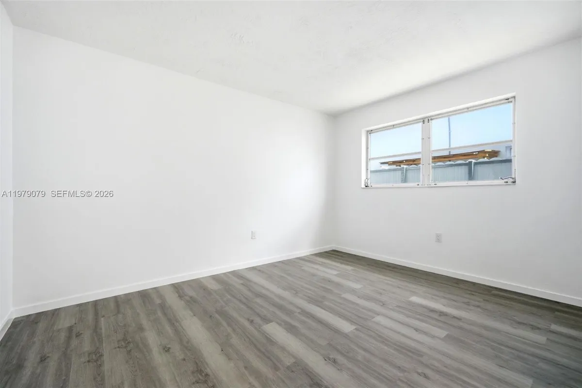 9241 Sunset Strip, Sunrise FL 33322