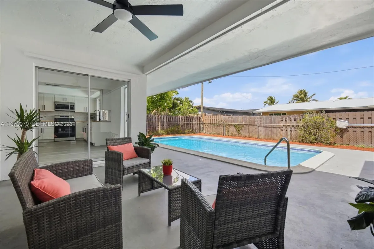 9241 Sunset Strip, Sunrise FL 33322