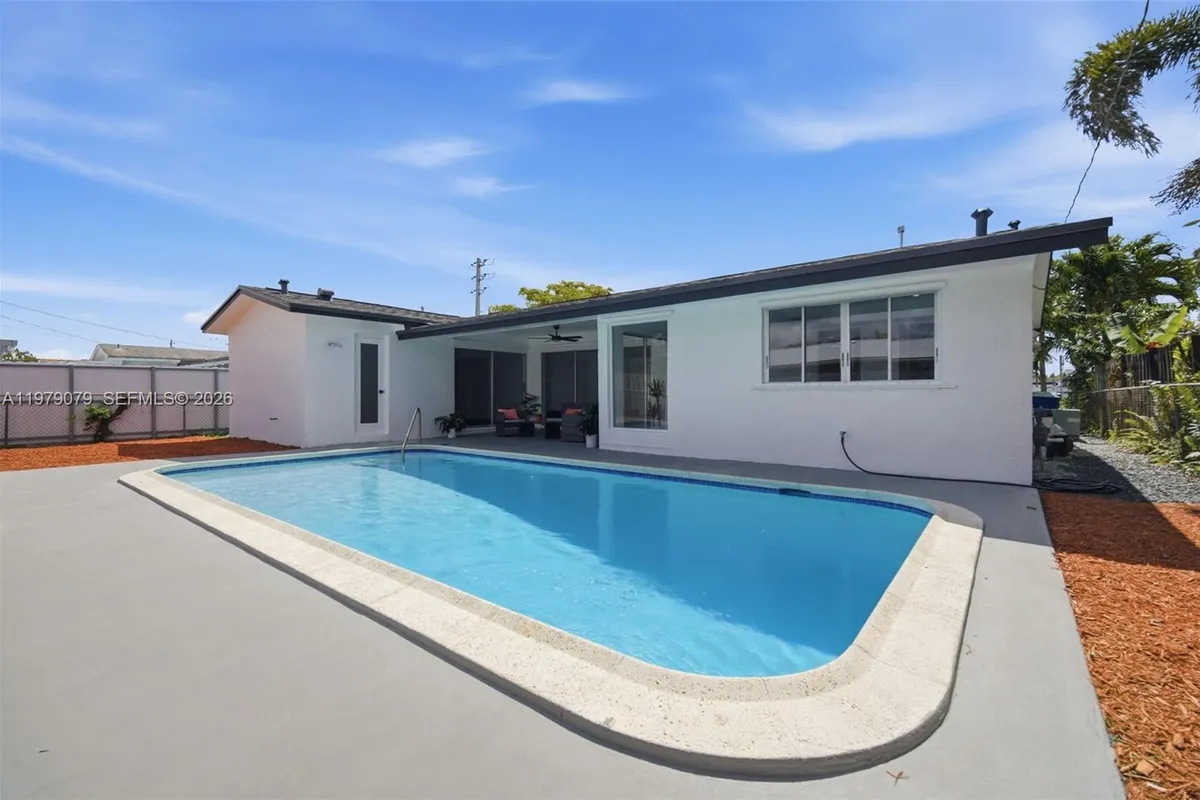 9241 Sunset Strip, Sunrise FL 33322