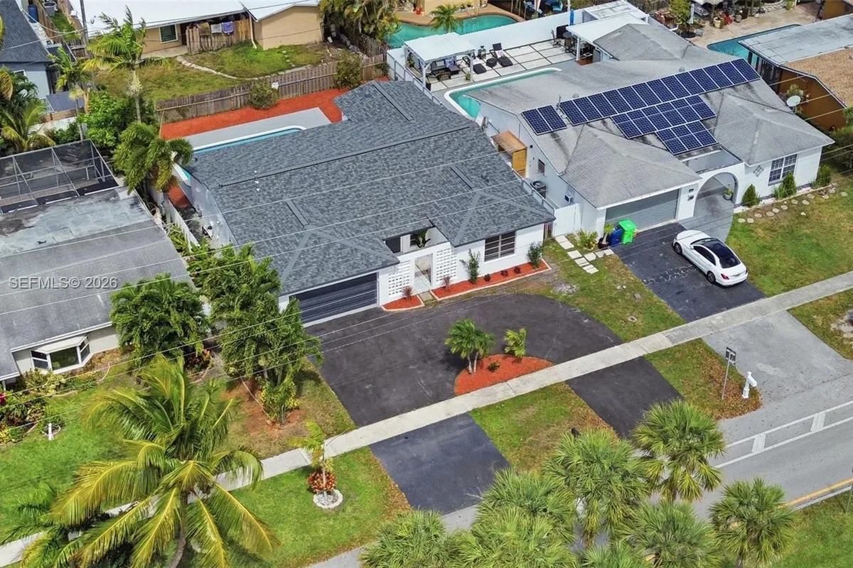 9241 Sunset Strip, Sunrise FL 33322