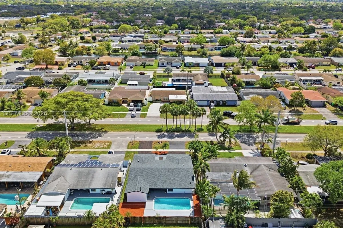 9241 Sunset Strip, Sunrise FL 33322