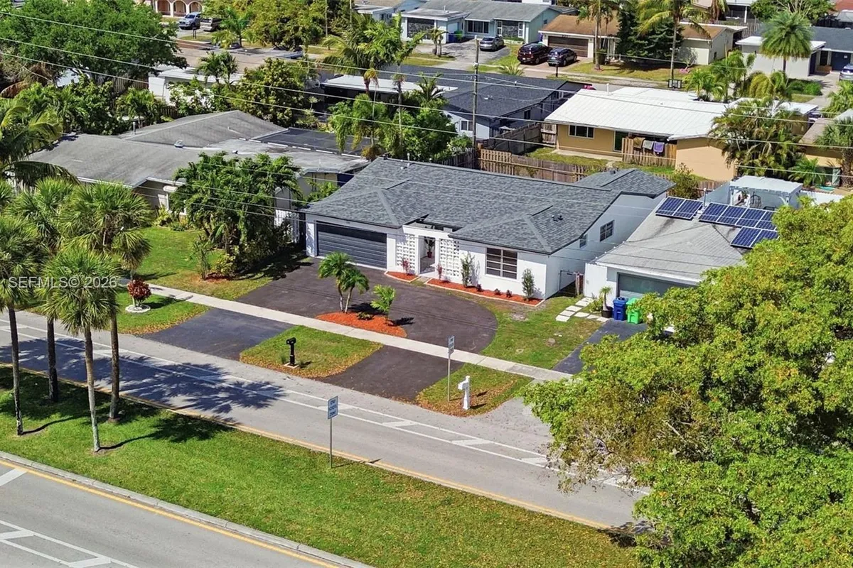 9241 Sunset Strip, Sunrise FL 33322