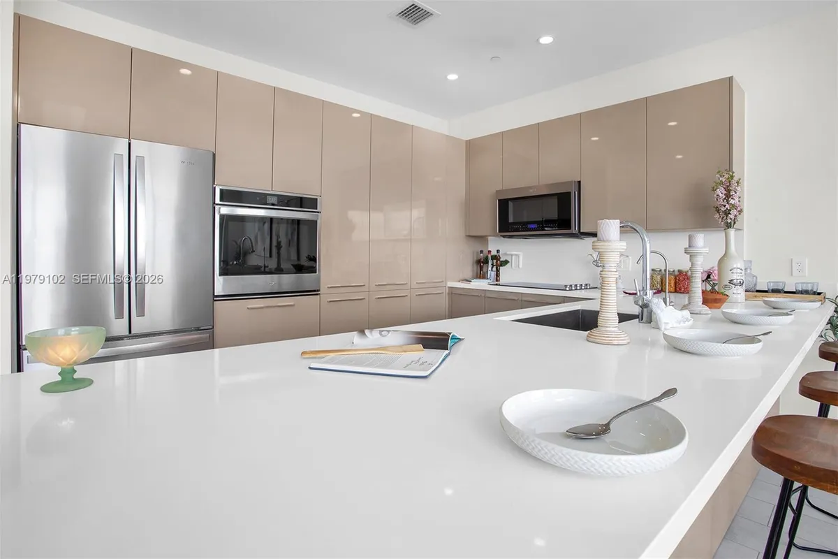 2000 Metropica Way, Sunrise FL 33323