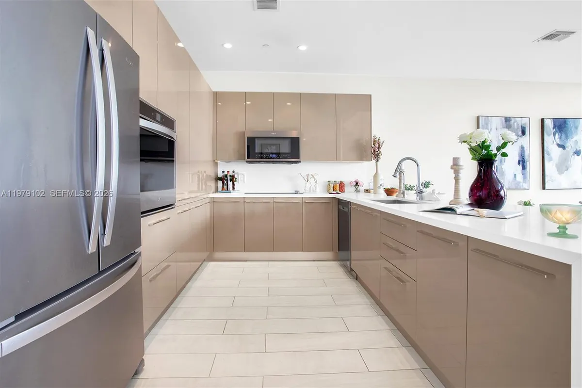 2000 Metropica Way, Sunrise FL 33323