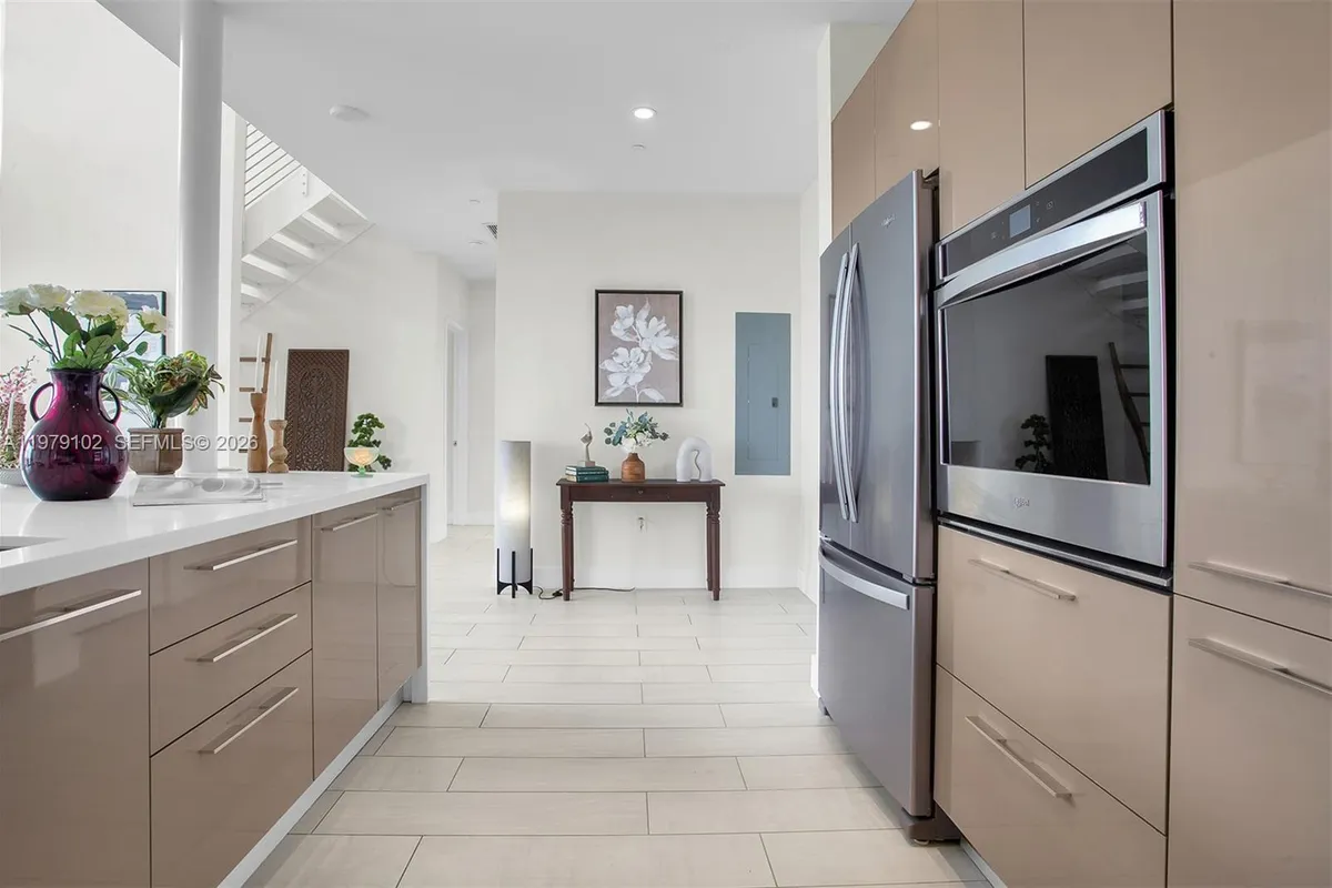 2000 Metropica Way, Sunrise FL 33323