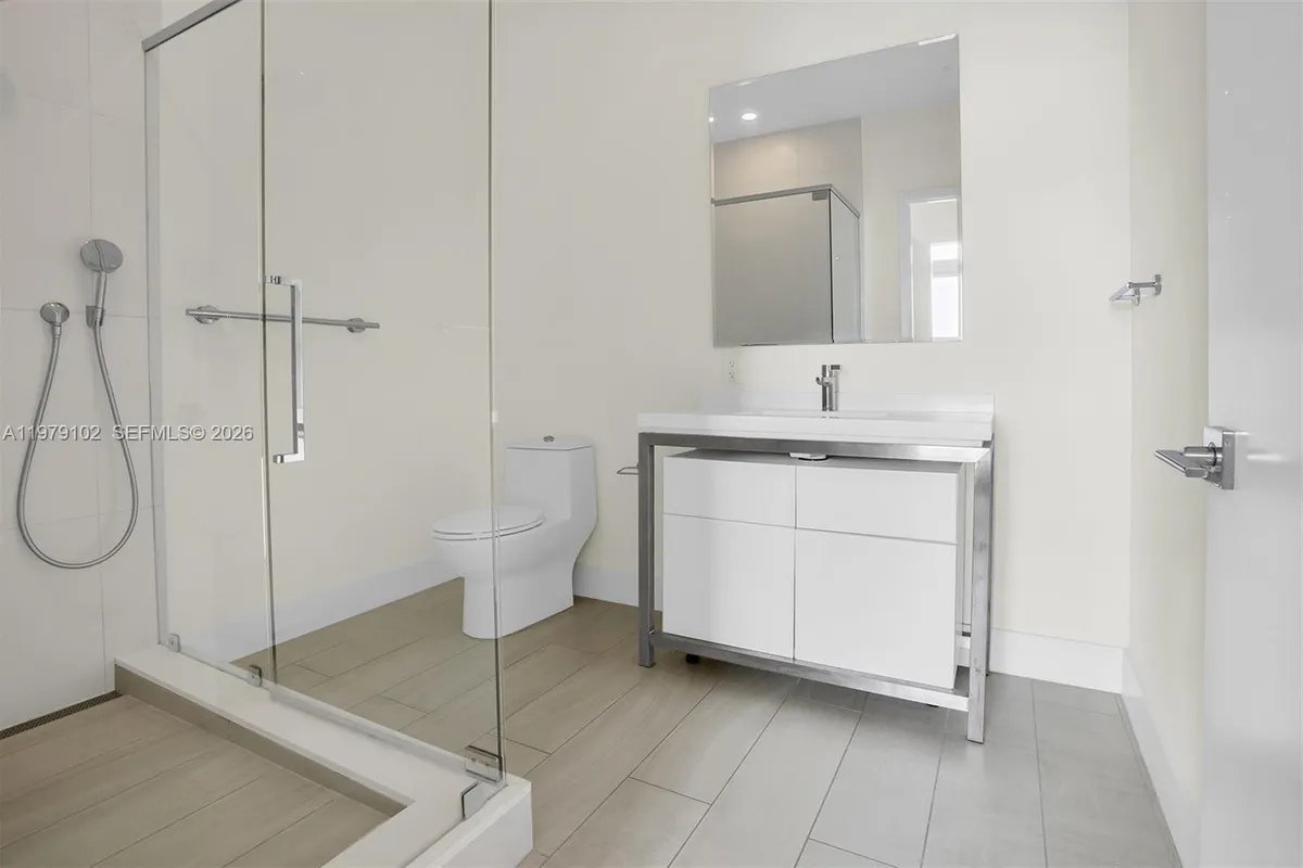 2000 Metropica Way, Sunrise FL 33323