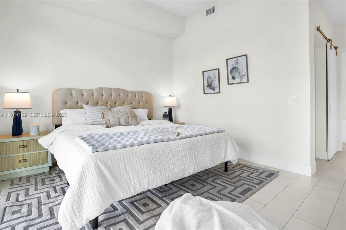 2000 Metropica Way, Sunrise FL 33323