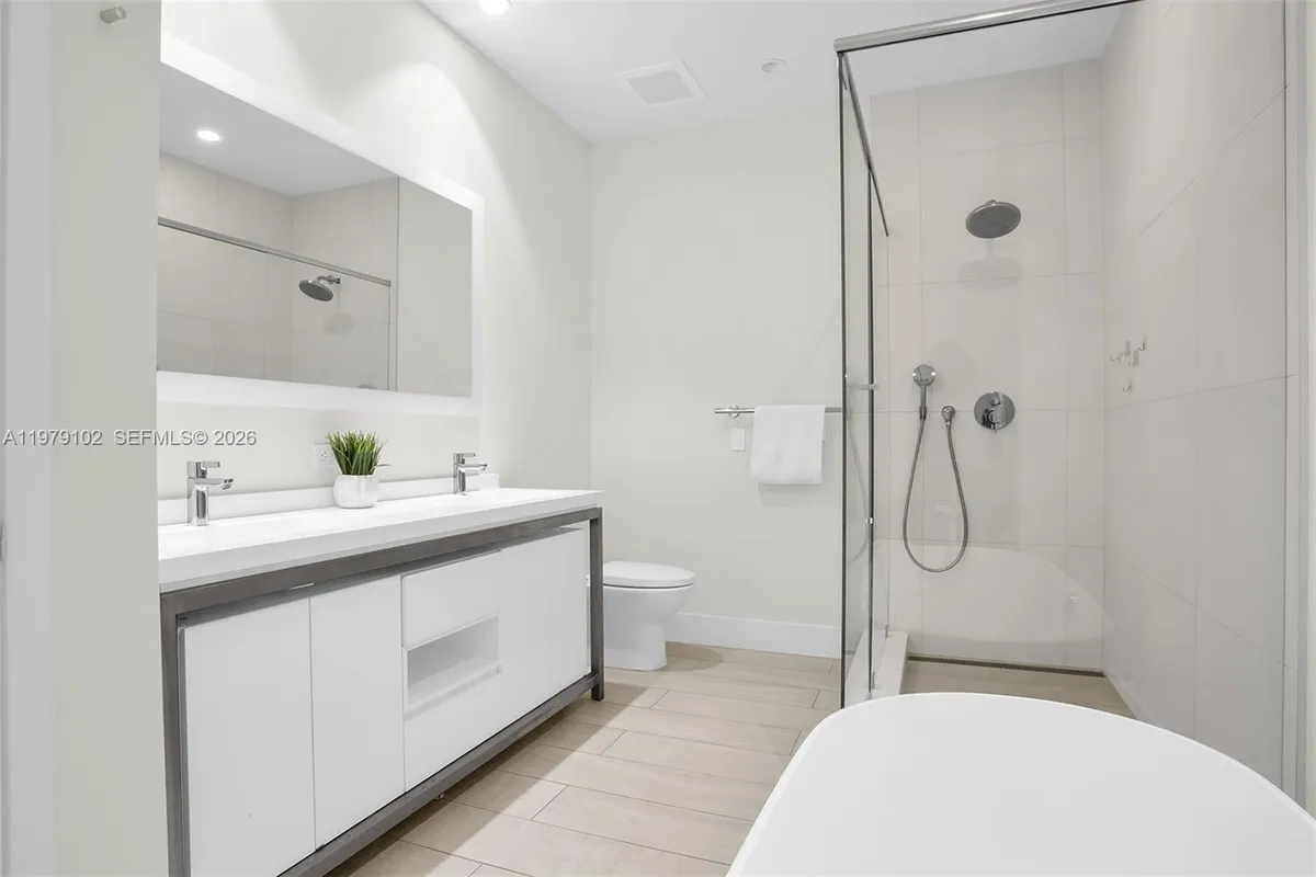 2000 Metropica Way, Sunrise FL 33323