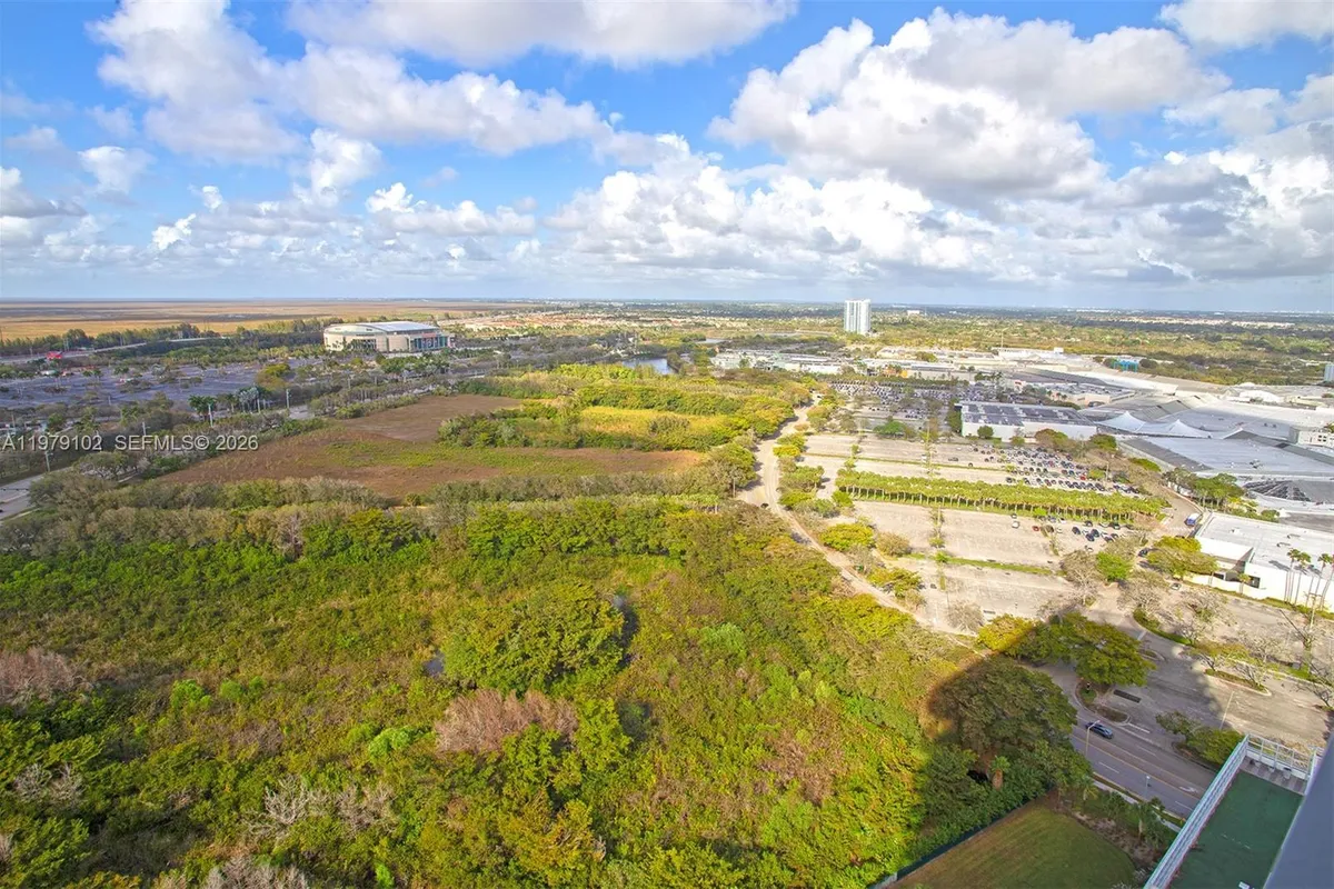 2000 Metropica Way, Sunrise FL 33323