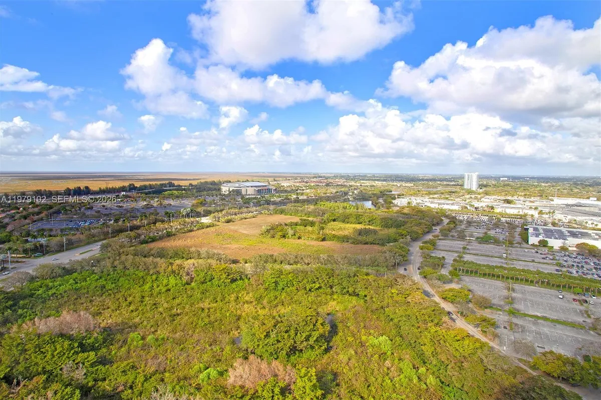 2000 Metropica Way, Sunrise FL 33323