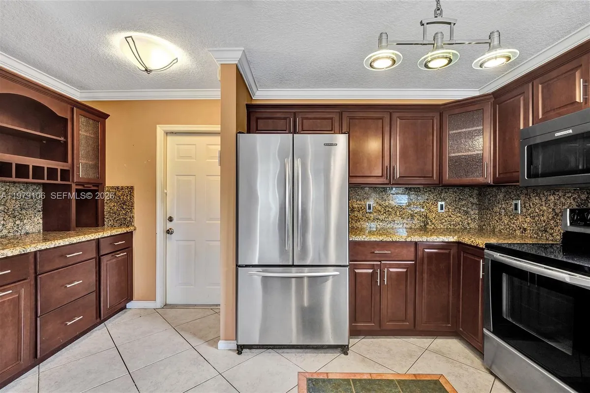 4242 NW 66th St, Coconut Creek FL 33073