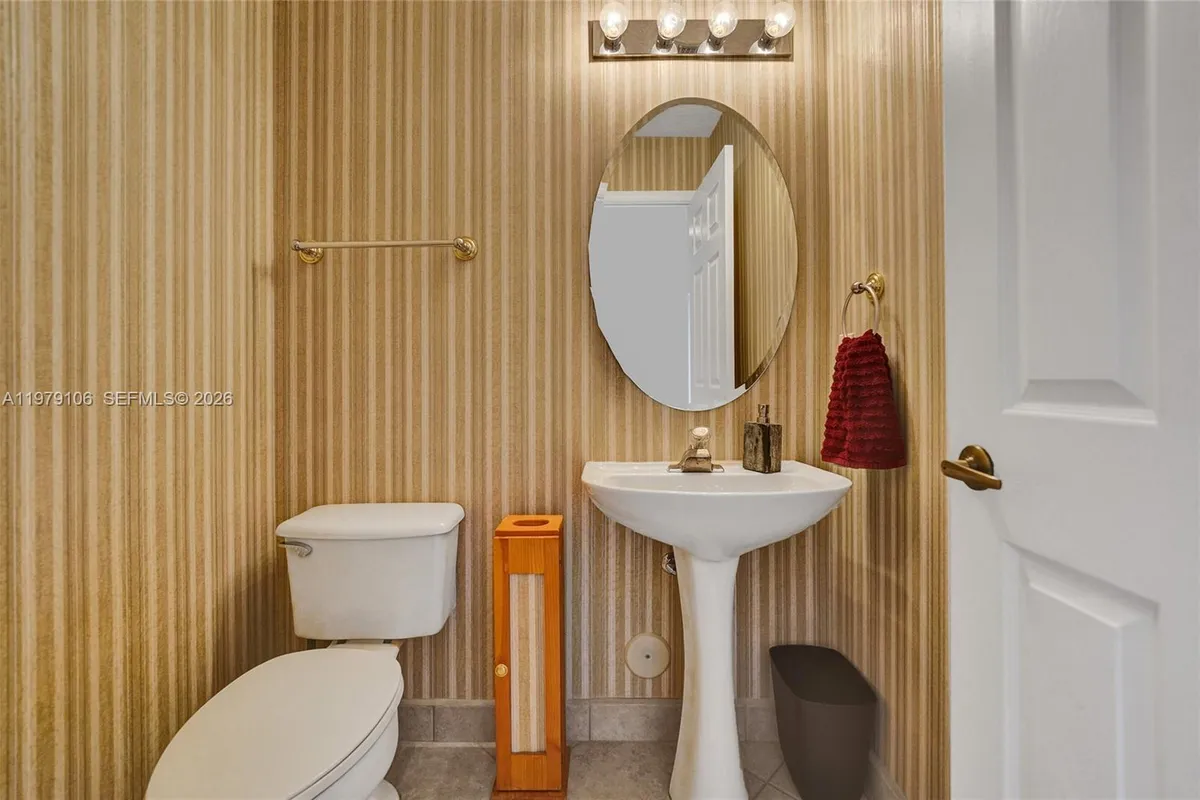 4242 NW 66th St, Coconut Creek FL 33073