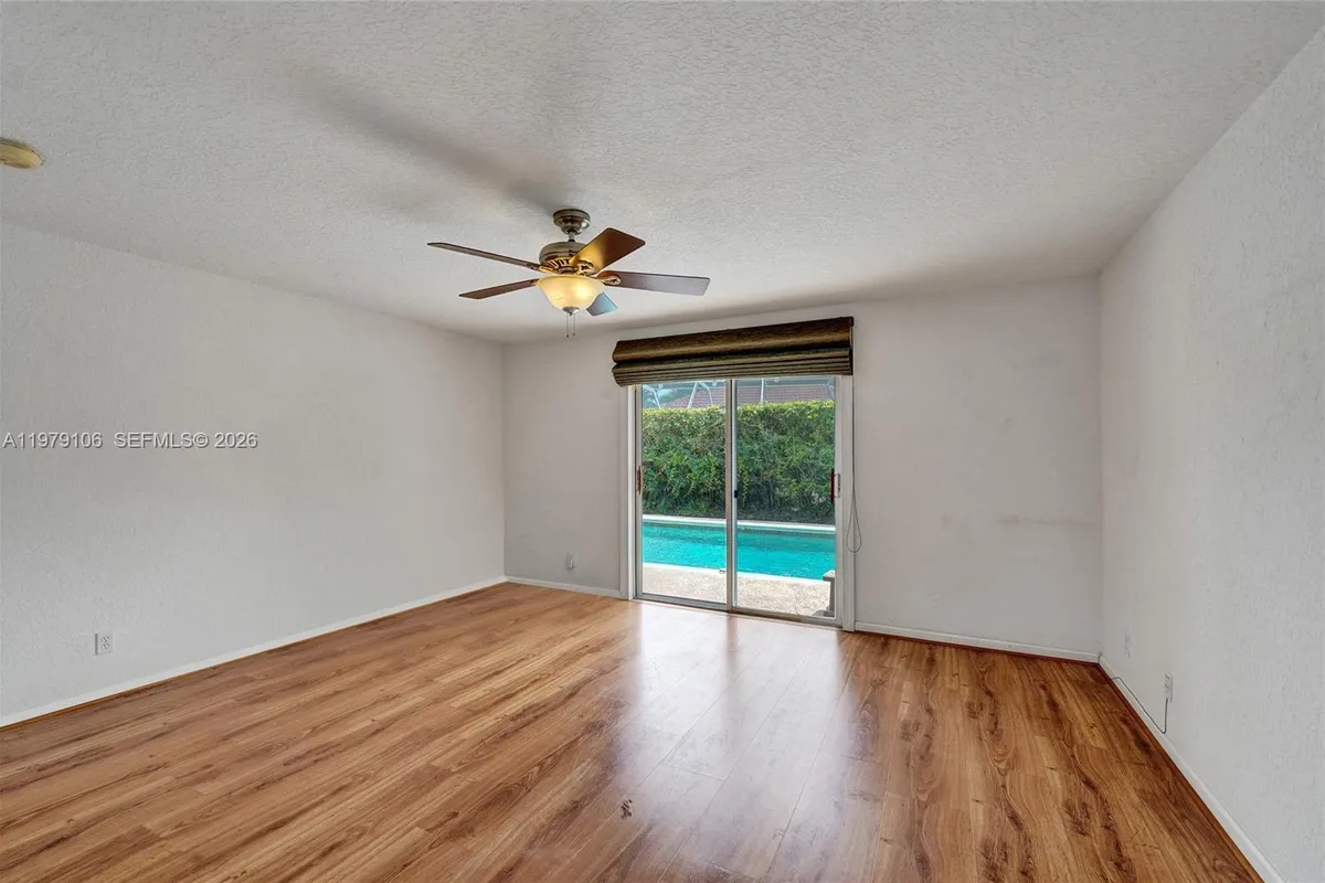 4242 NW 66th St, Coconut Creek FL 33073