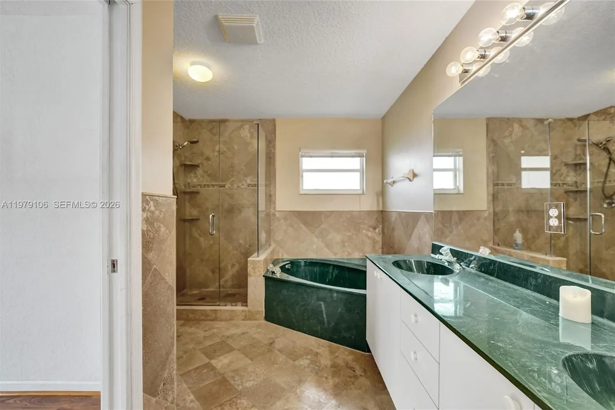 4242 NW 66th St, Coconut Creek FL 33073