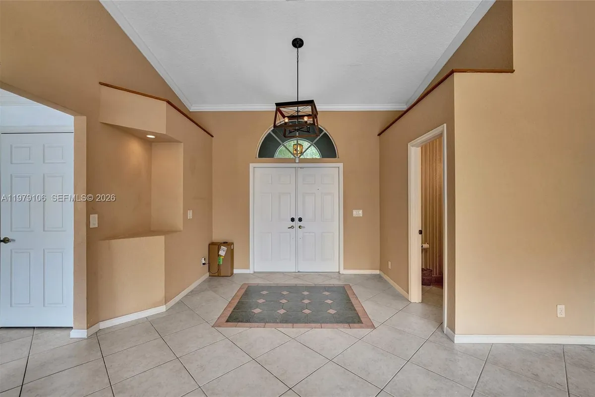 4242 NW 66th St, Coconut Creek FL 33073