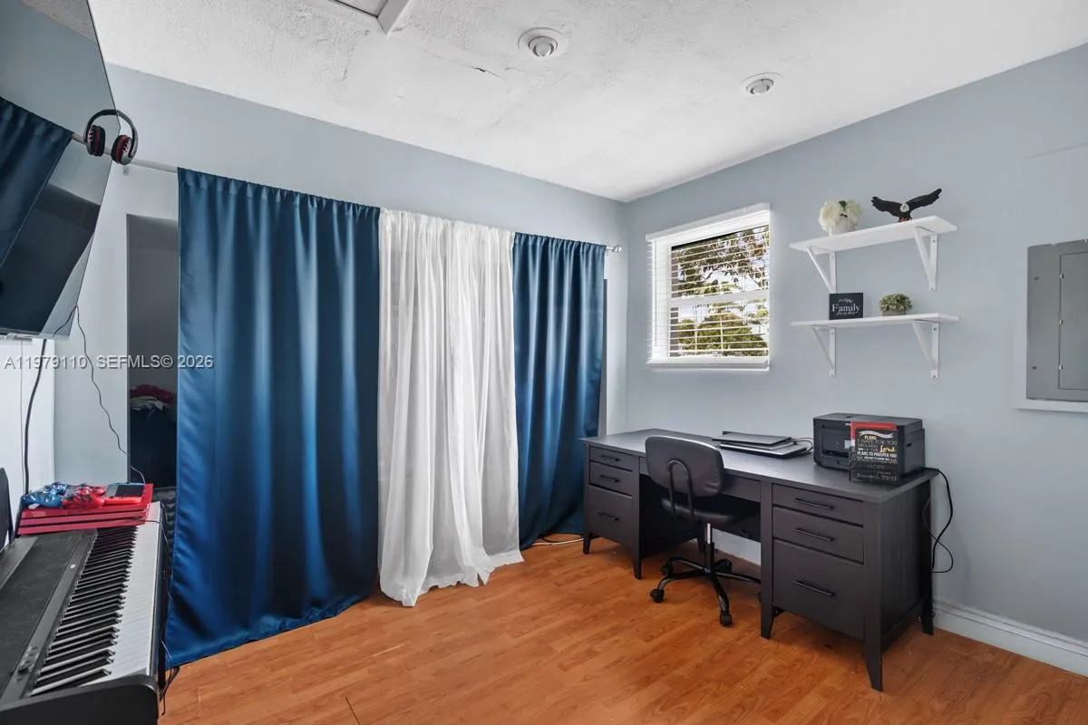 2286 NW 81st Ave, Sunrise FL 33322