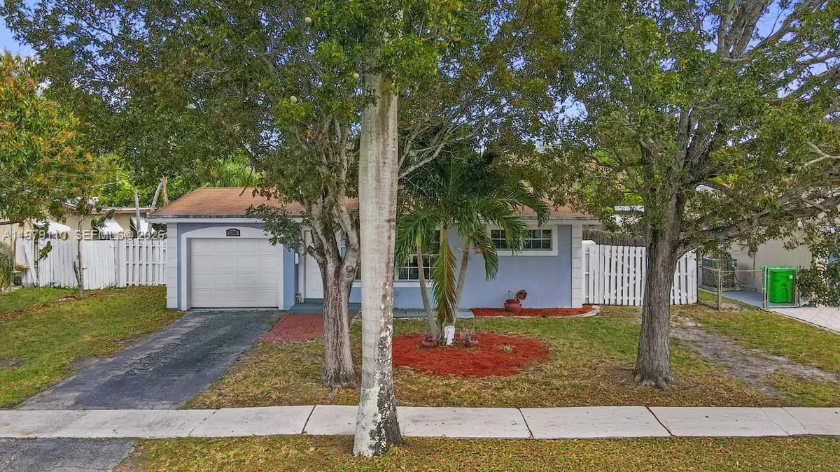 2286 NW 81st Ave, Sunrise FL 33322