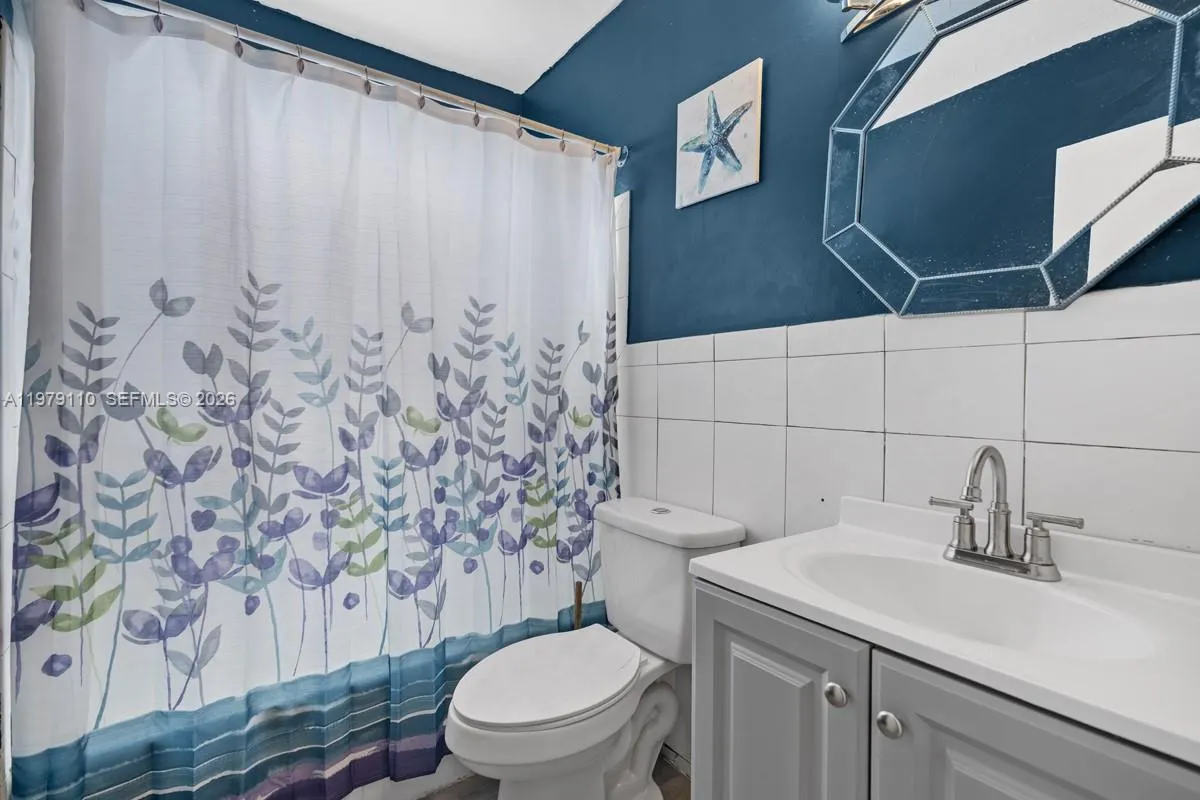 2286 NW 81st Ave, Sunrise FL 33322