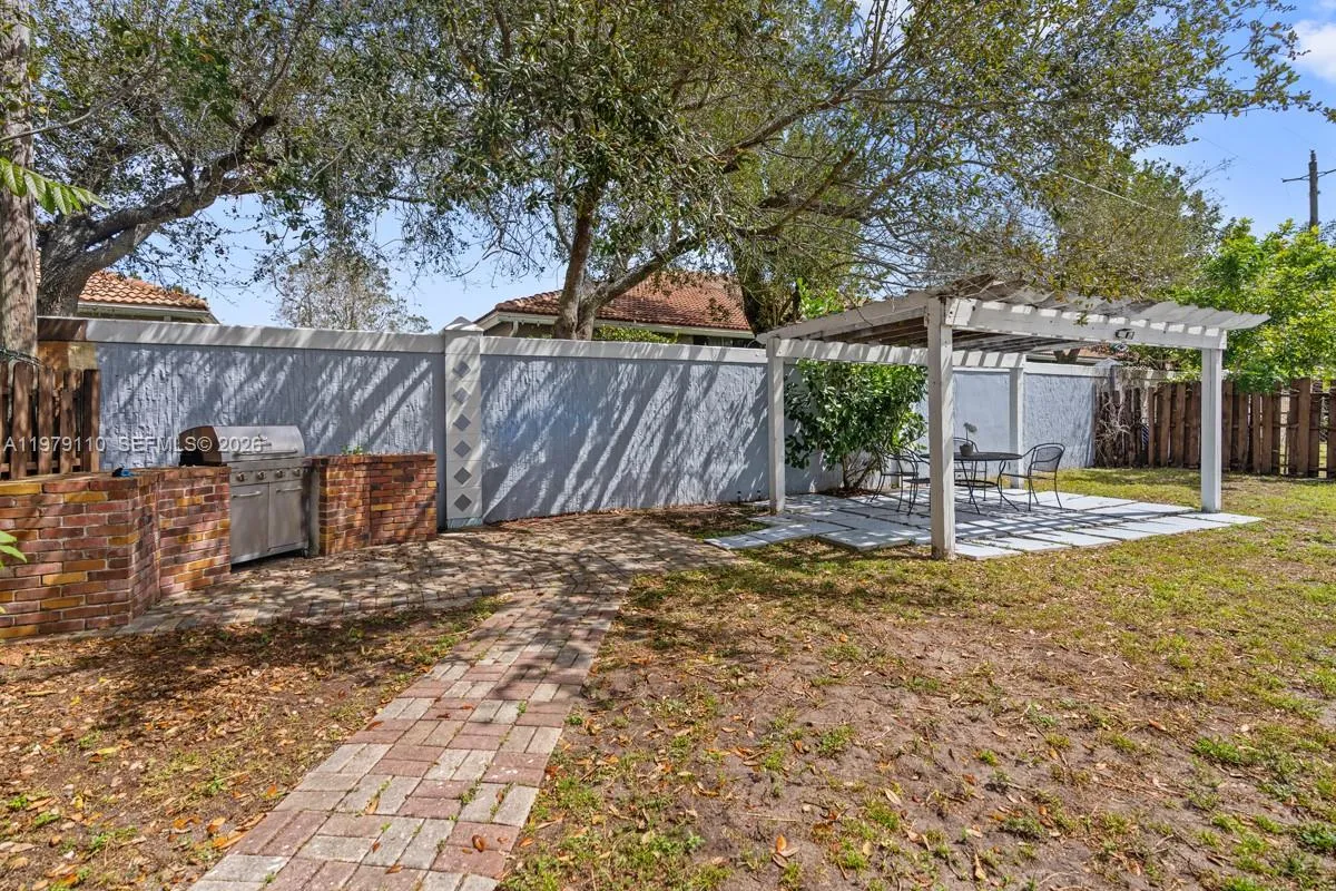 2286 NW 81st Ave, Sunrise FL 33322