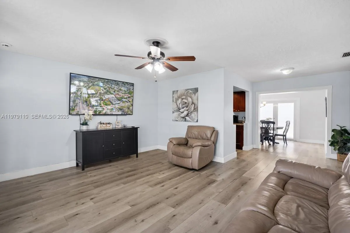 2286 NW 81st Ave, Sunrise FL 33322