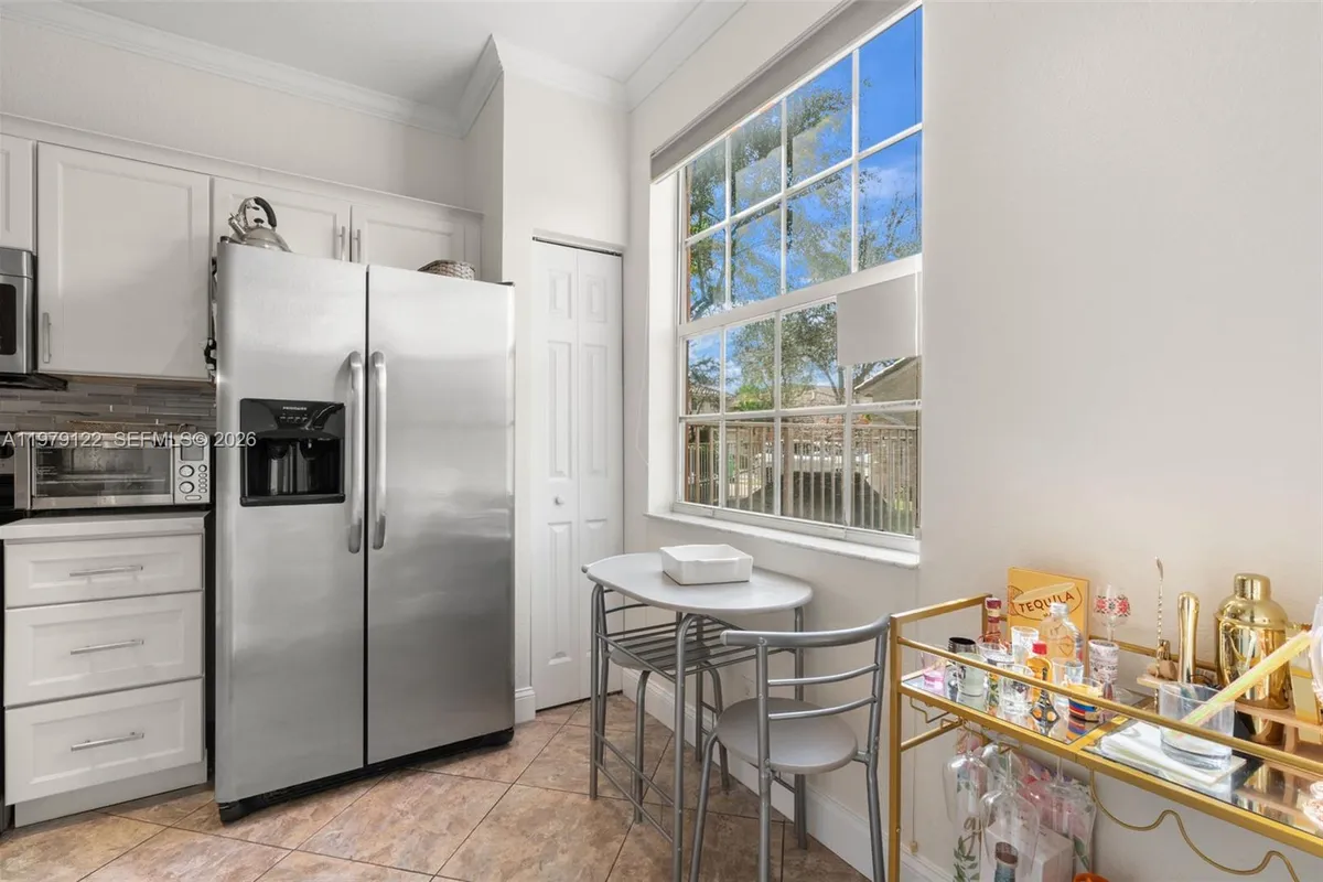 3811 NW 91st Ter, Sunrise FL 33351