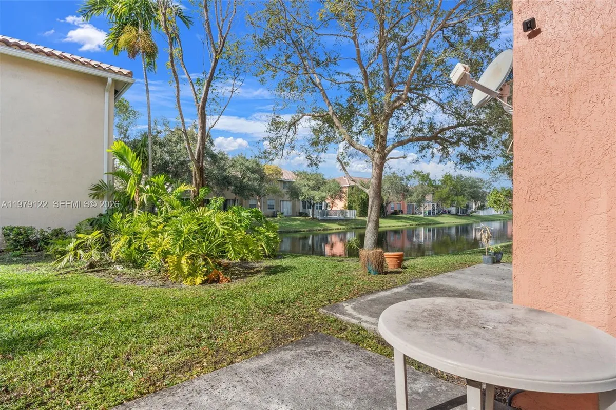 3811 NW 91st Ter, Sunrise FL 33351