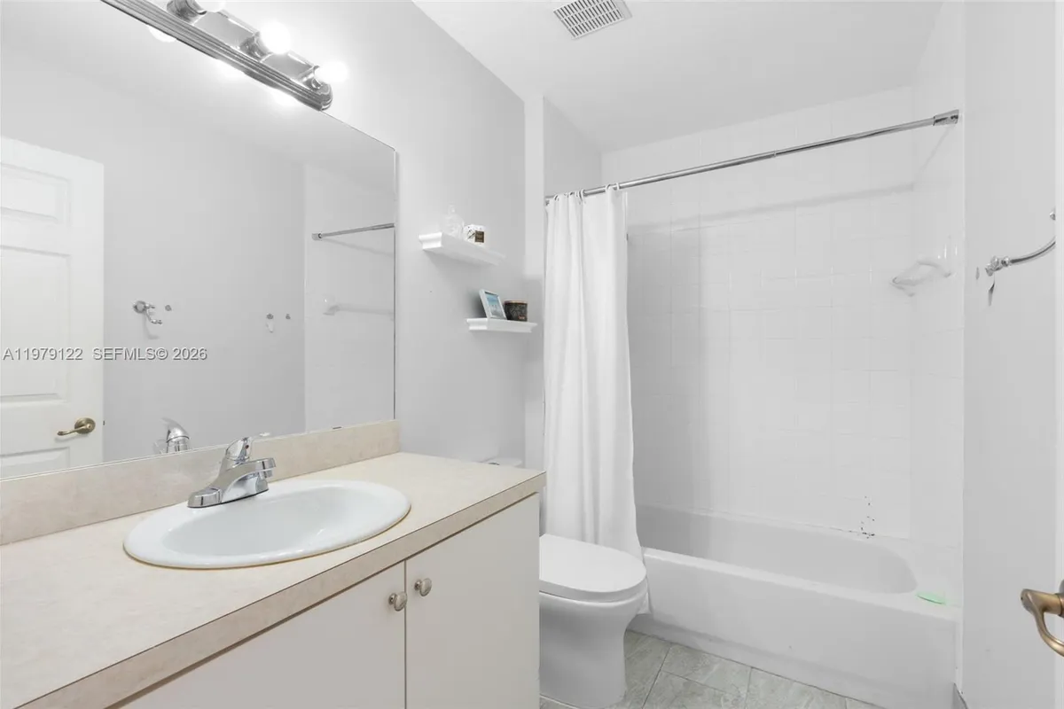 3811 NW 91st Ter, Sunrise FL 33351