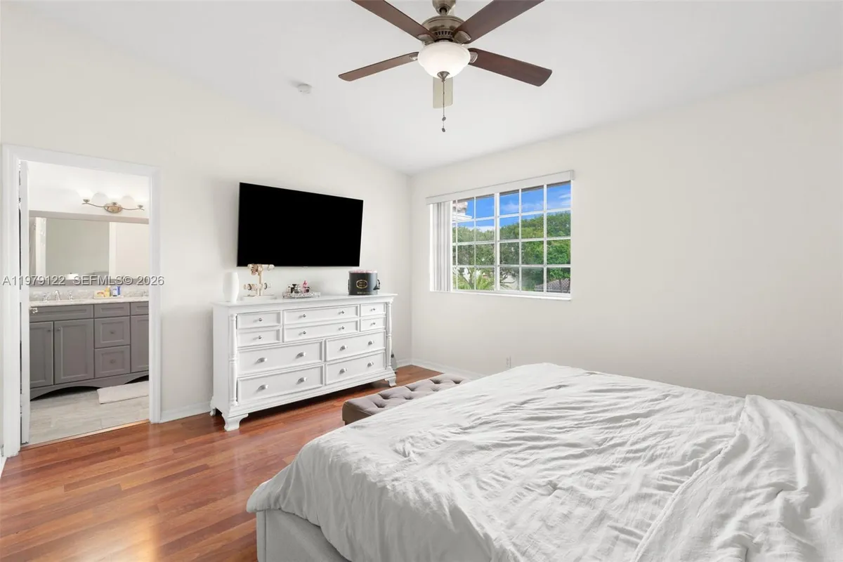 3811 NW 91st Ter, Sunrise FL 33351