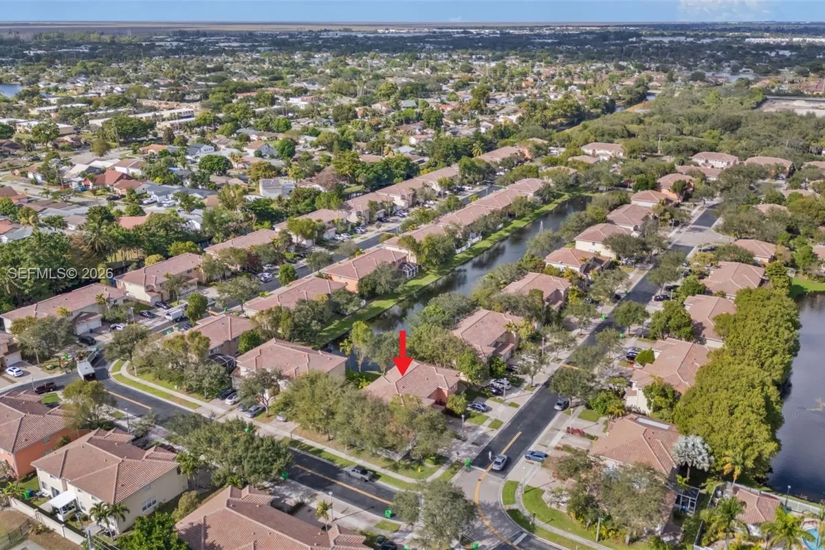 3811 NW 91st Ter, Sunrise FL 33351