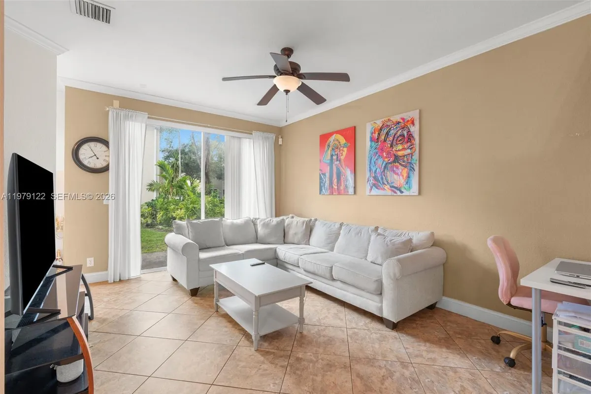 3811 NW 91st Ter, Sunrise FL 33351