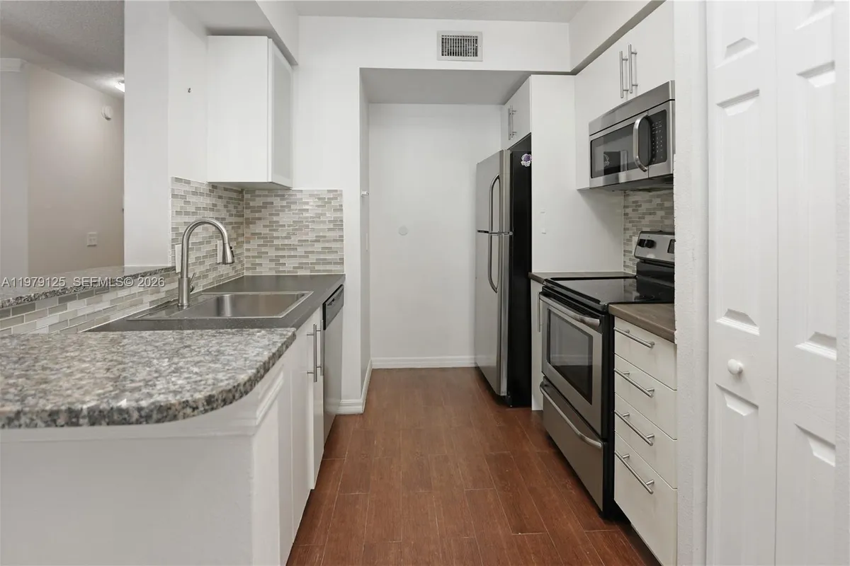 2442 Centergate Dr # 202, Miramar FL 33025