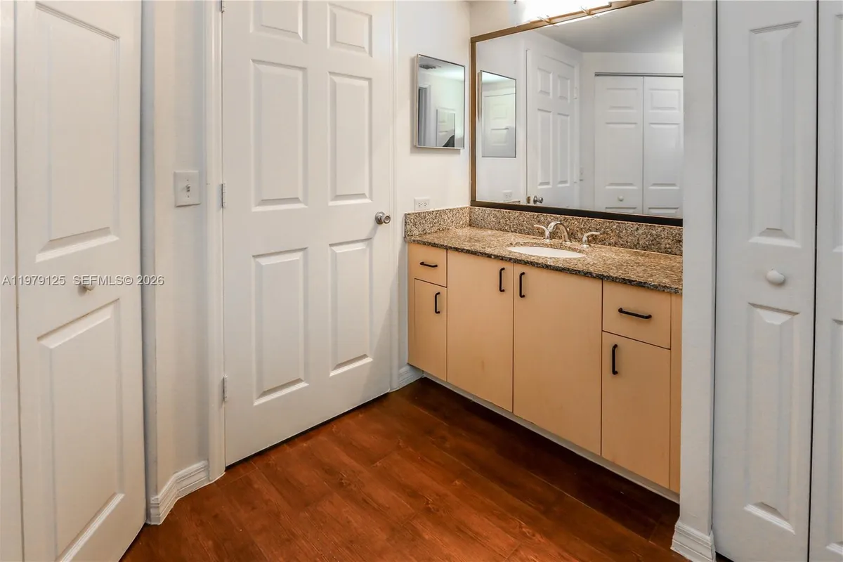 2442 Centergate Dr # 202, Miramar FL 33025