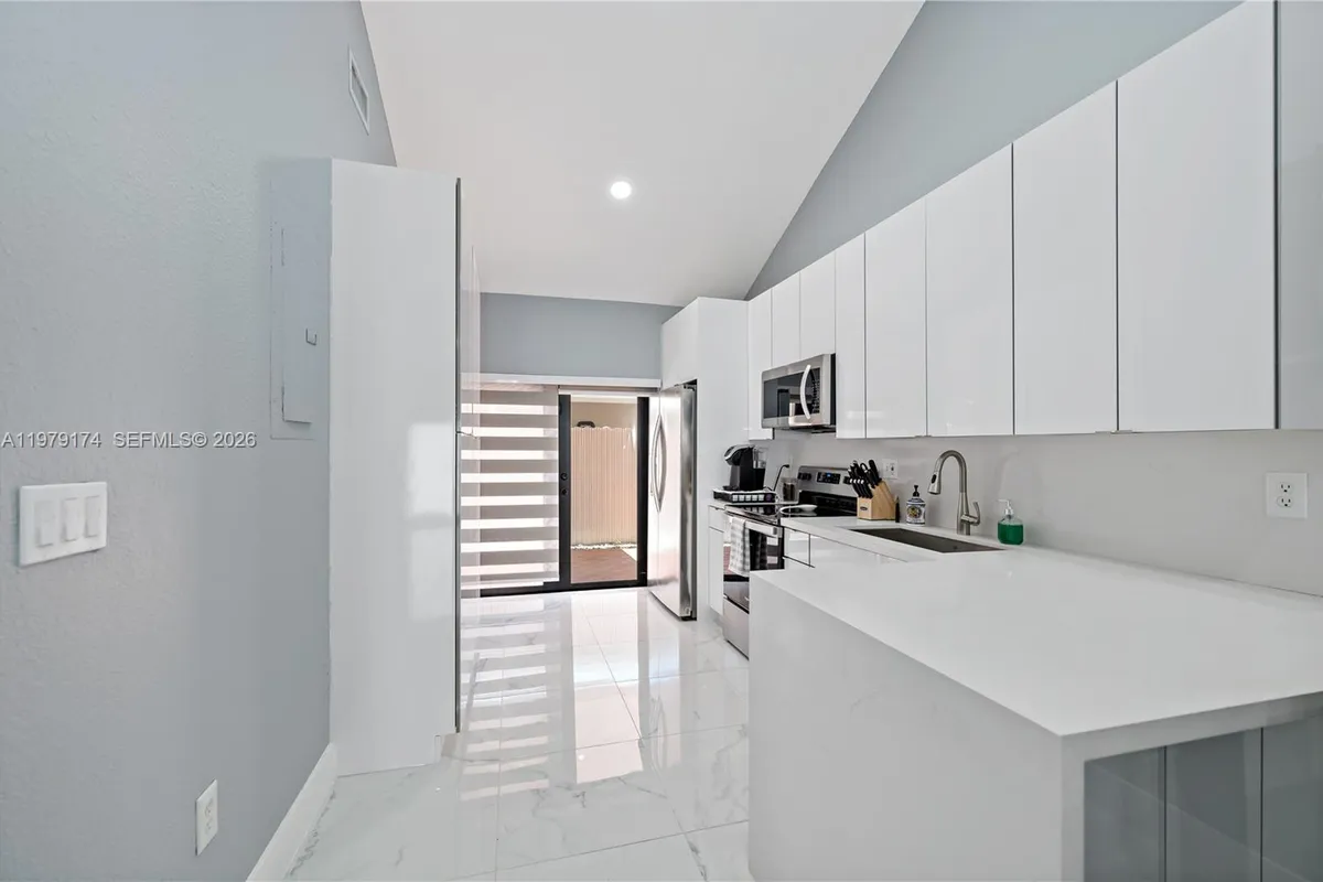 9046 NW 121st Ter # 90, Hialeah Gardens FL 33018