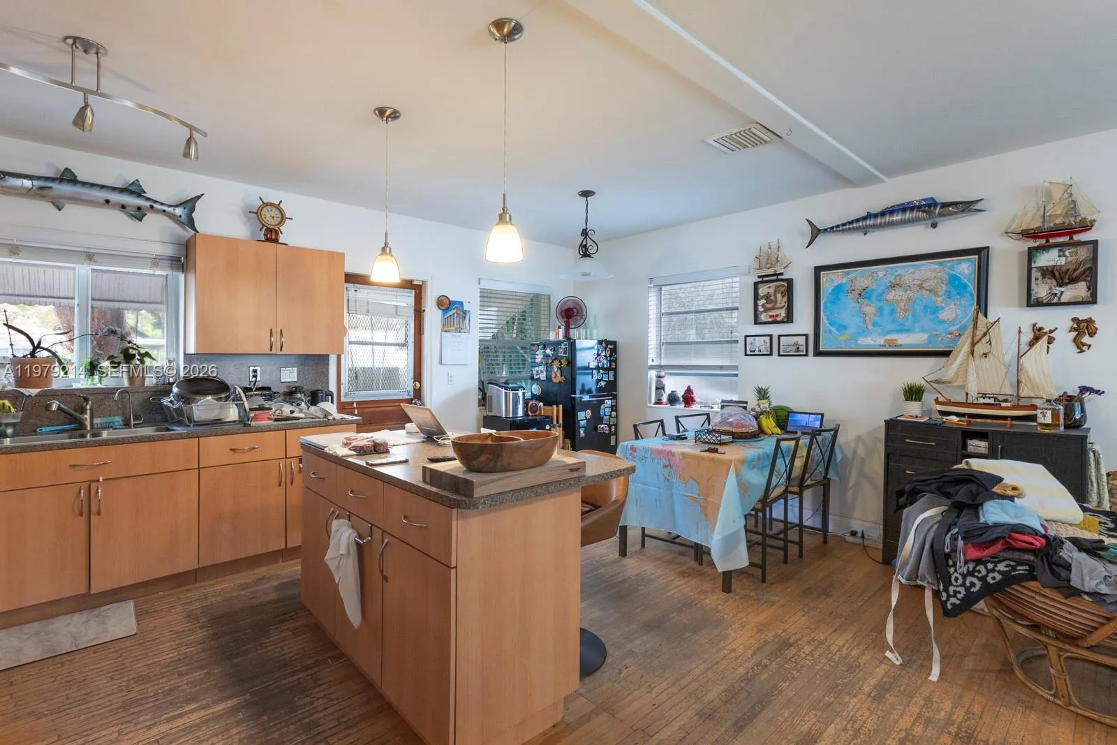 2710 SW 28th Ct, Miami FL 33133