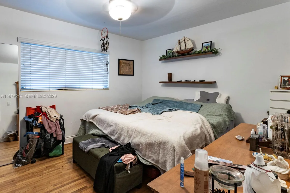 2710 SW 28th Ct, Miami FL 33133