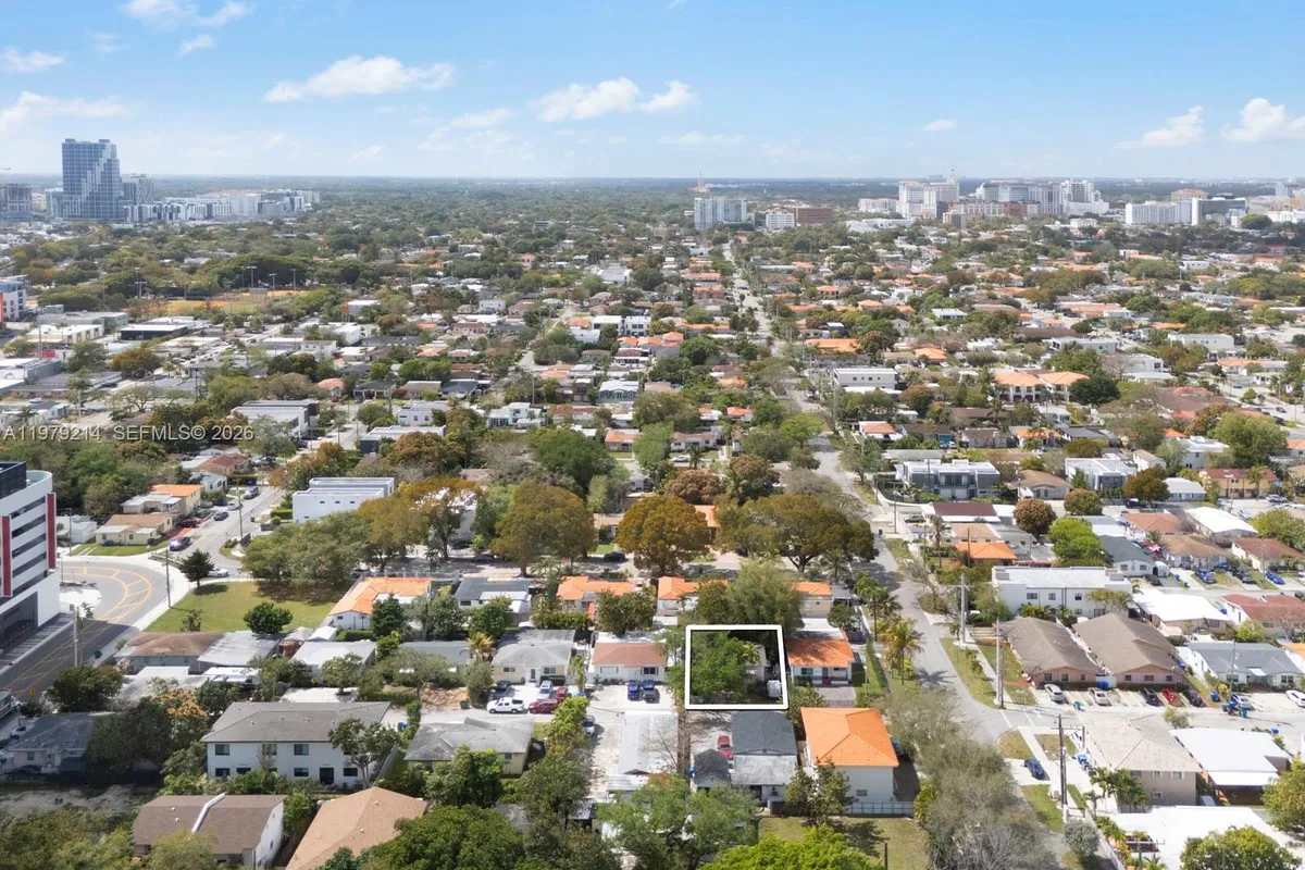 2710 SW 28th Ct, Miami FL 33133