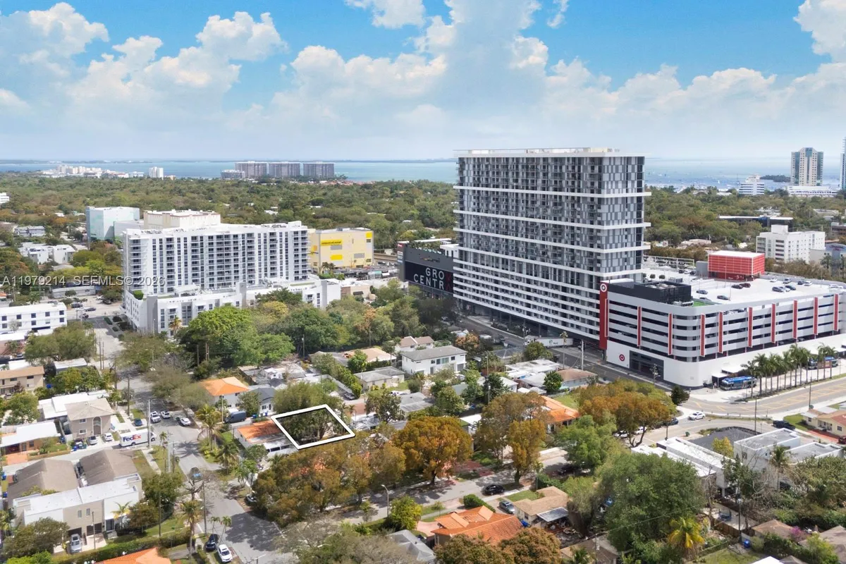 2710 SW 28th Ct, Miami FL 33133