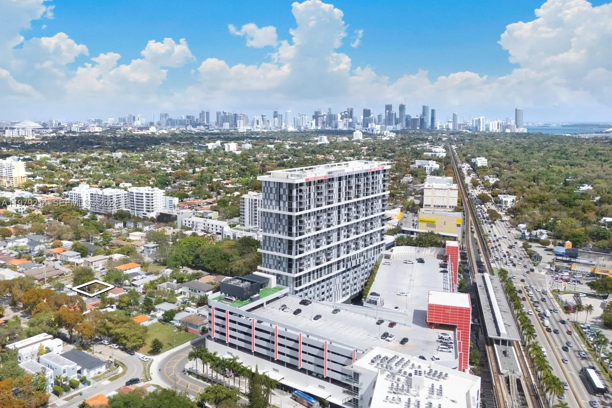 2710 SW 28th Ct, Miami FL 33133