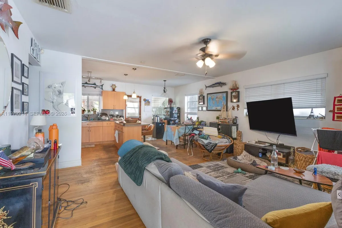 2710 SW 28th Ct, Miami FL 33133