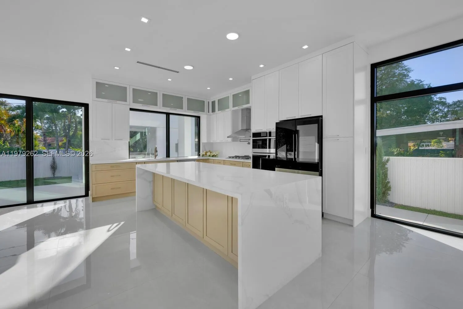 472 S Royal Poinciana Blvd, Miami Springs FL 33166