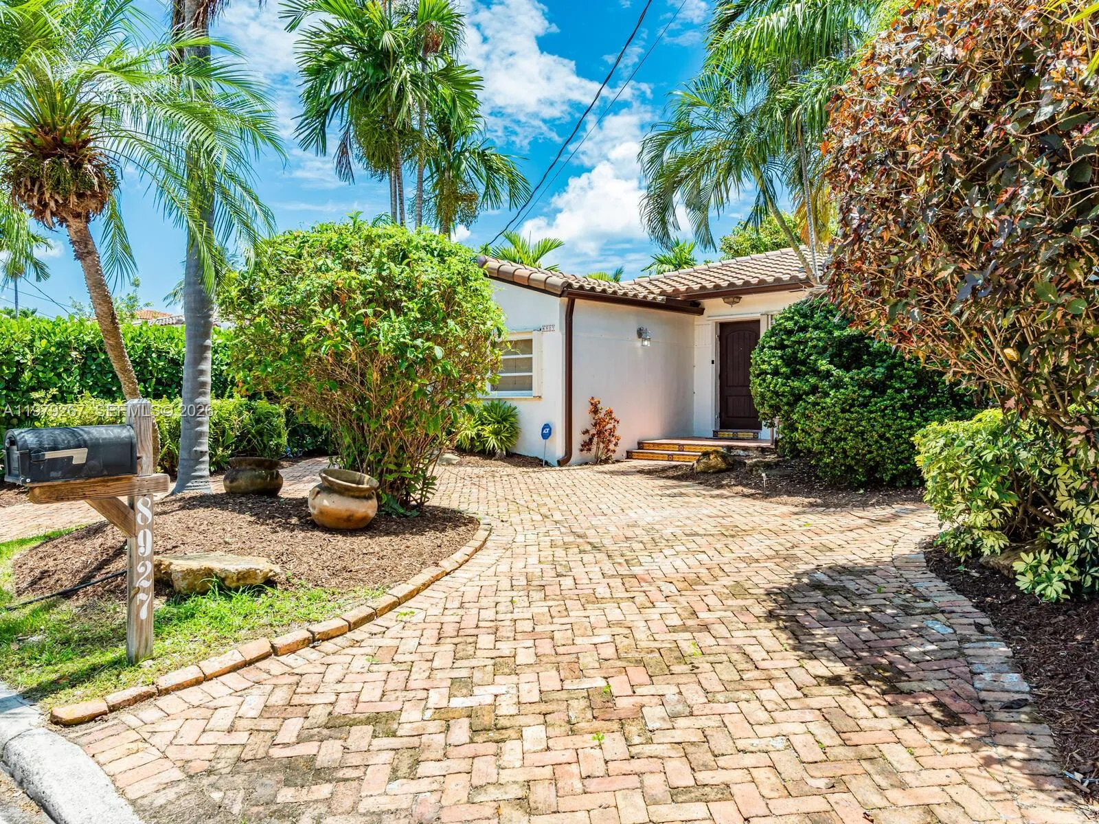 8927 Hawthorne Ave, Surfside FL 33154