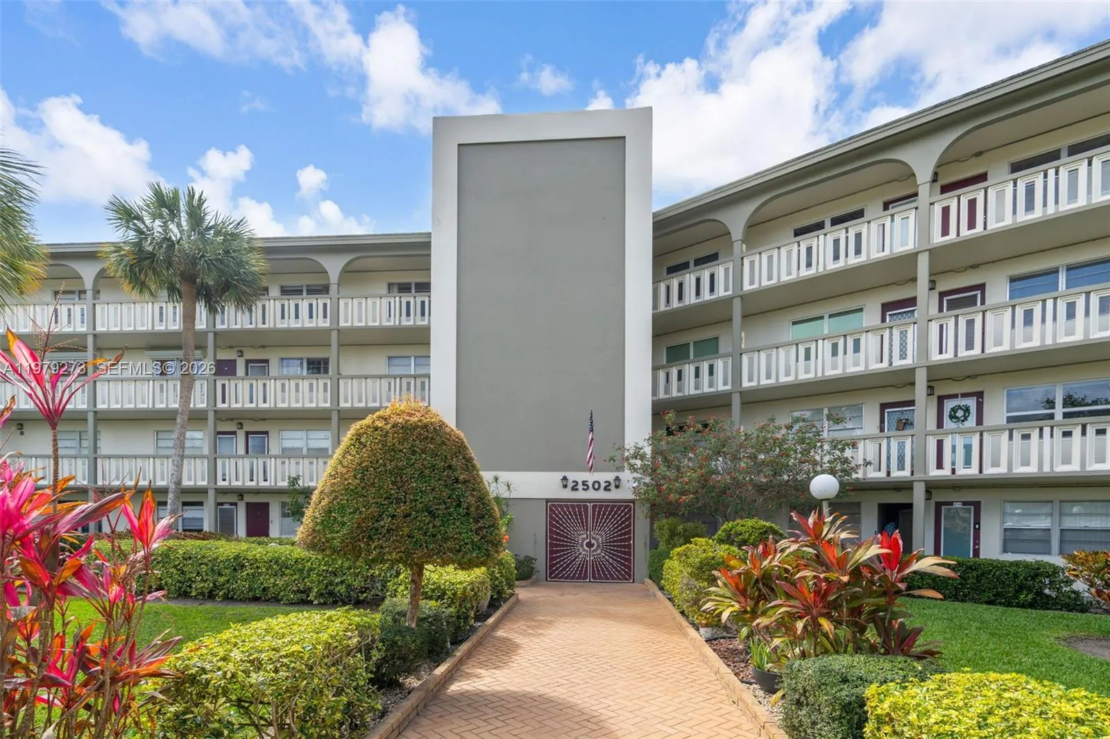 2 bedroom 2 bath for sale at 2502 Antigua Ter # J3, Coconut Creek FL 33066