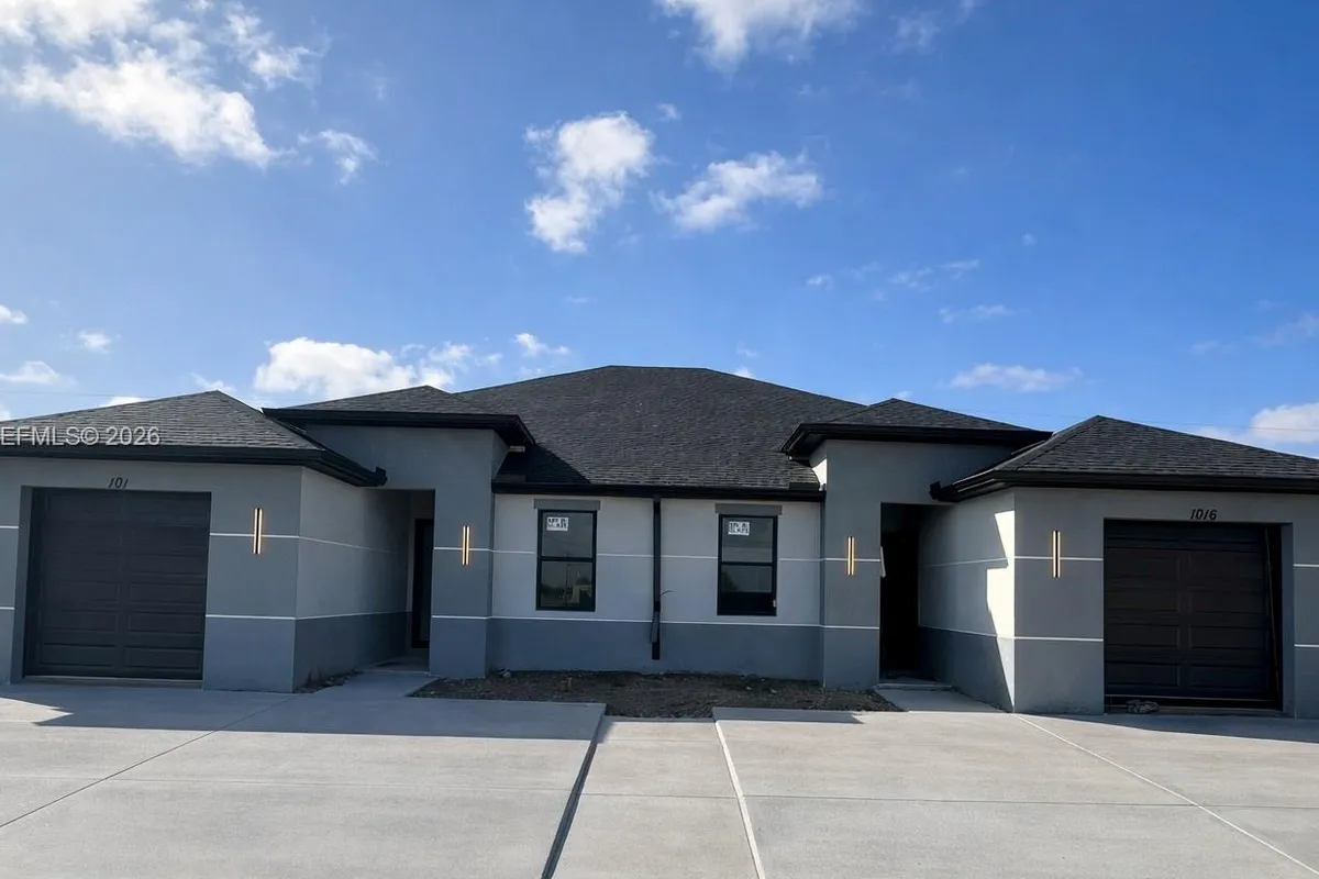 1315/1317 Diplomat Pkwy E, Cape Coral FL 33909