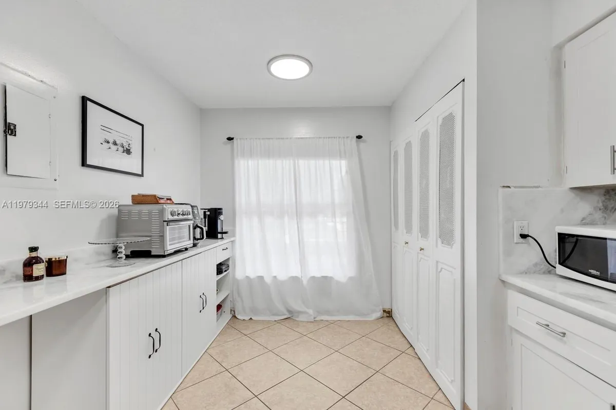 4550 NW 18th Ave # 206, Deerfield Beach FL 33064