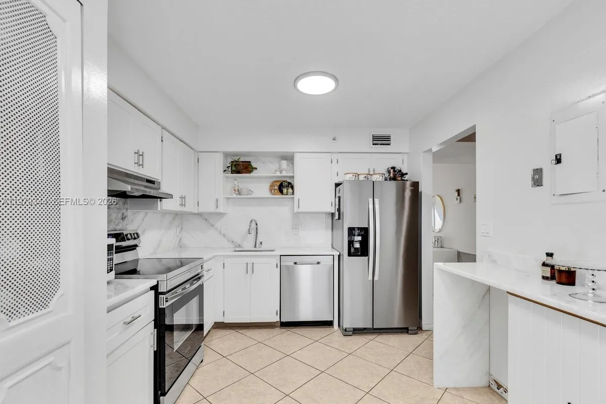 4550 NW 18th Ave # 206, Deerfield Beach FL 33064