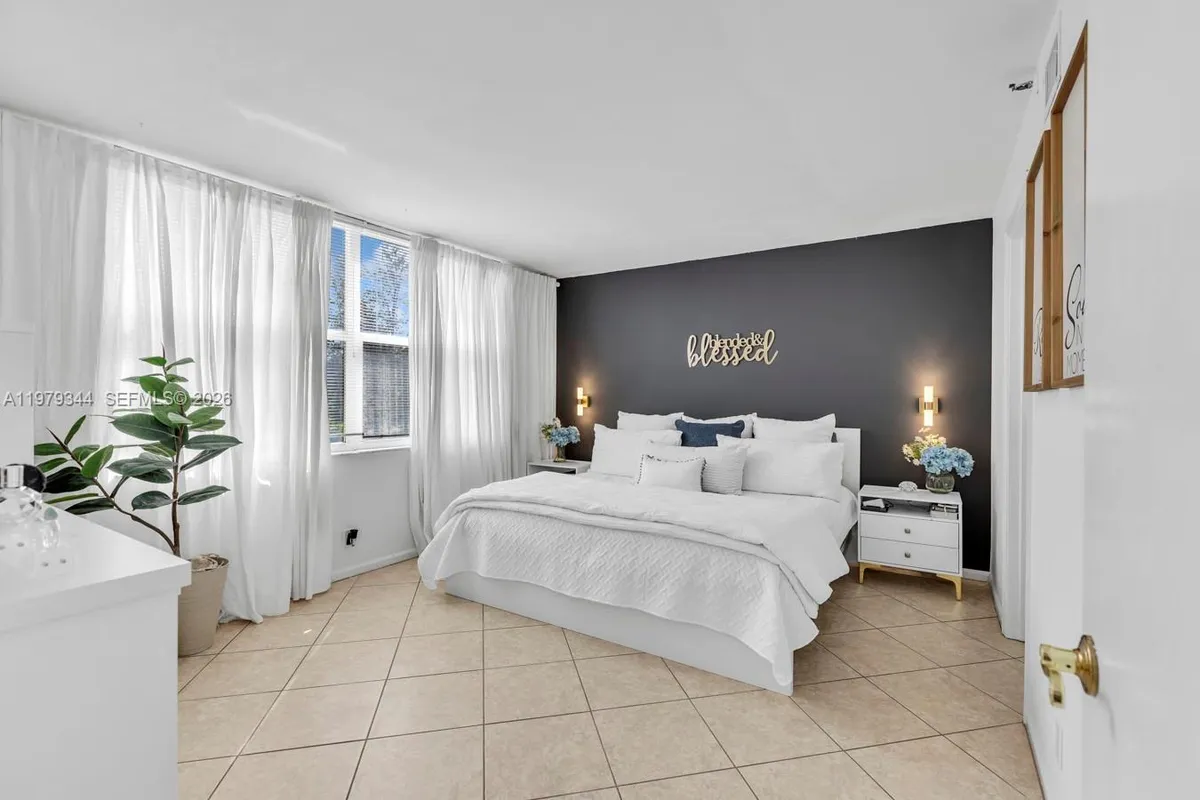 4550 NW 18th Ave # 206, Deerfield Beach FL 33064