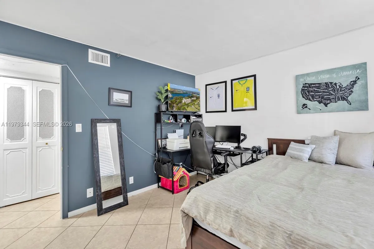 4550 NW 18th Ave # 206, Deerfield Beach FL 33064