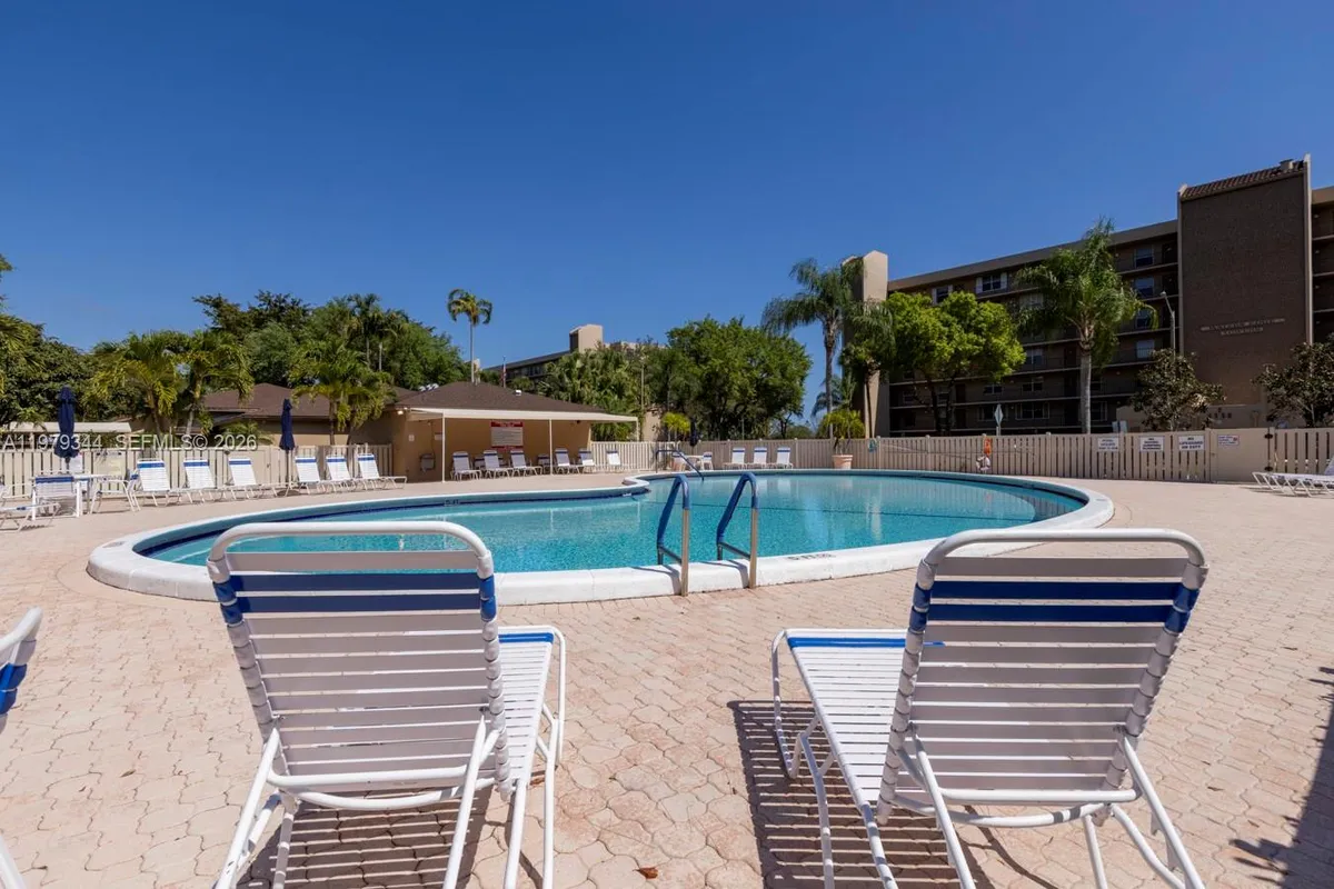 4550 NW 18th Ave # 206, Deerfield Beach FL 33064