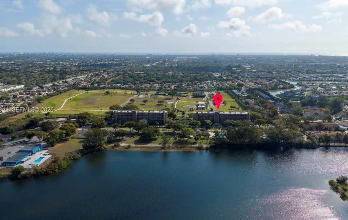 4550 NW 18th Ave # 206, Deerfield Beach FL 33064